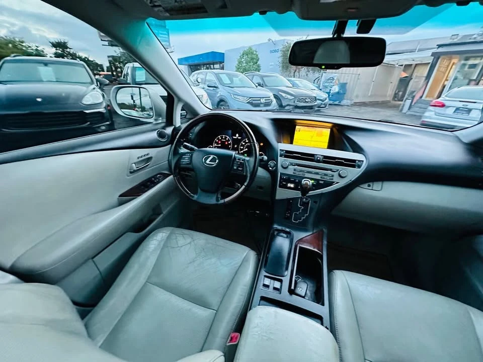 2011 Lexus RX 3rd Gen - Image 15 of 18