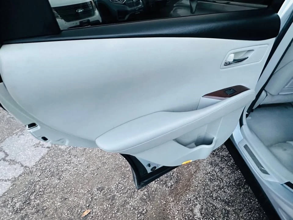 2011 Lexus RX 3rd Gen - Image 18 of 18