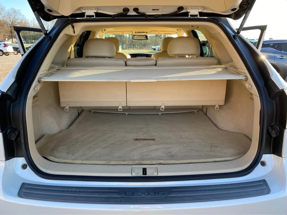 2011 Lexus RX 3rd Gen - Image 17 of 18