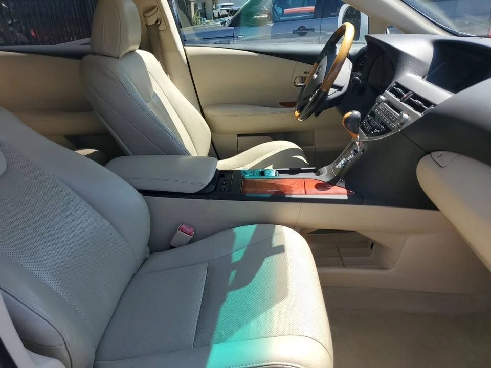 2011 Lexus RX 3rd Gen - Image 12 of 19