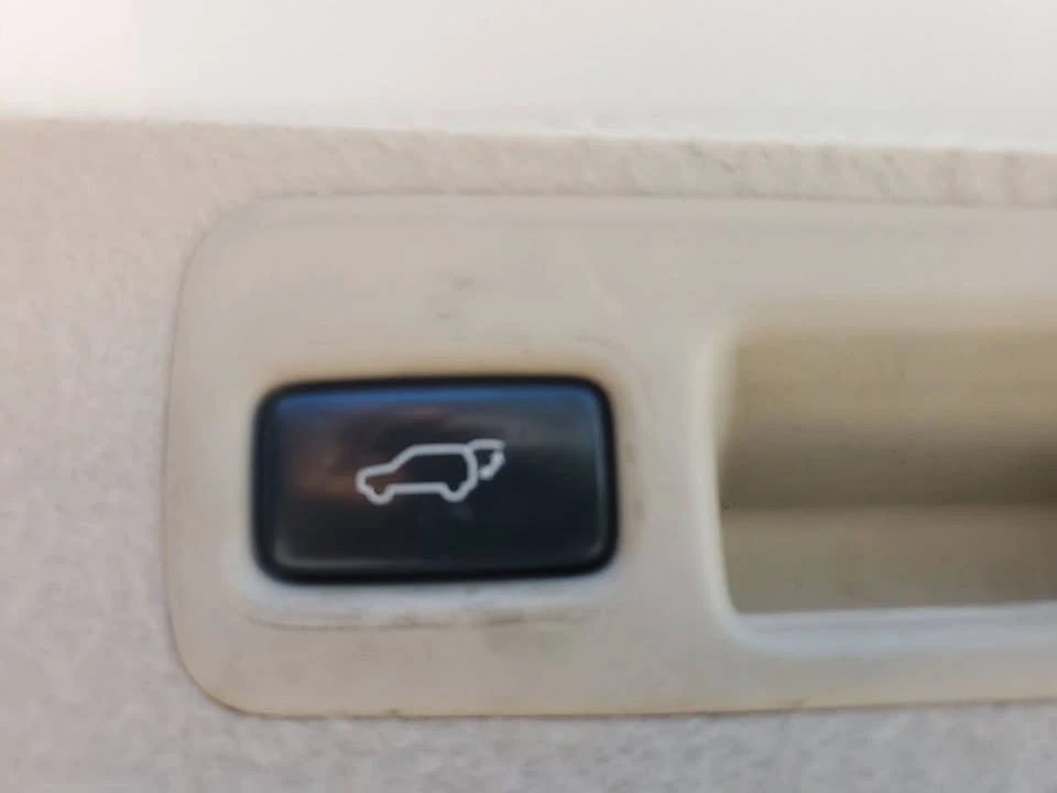 2011 Lexus RX 3rd Gen - Image 17 of 19