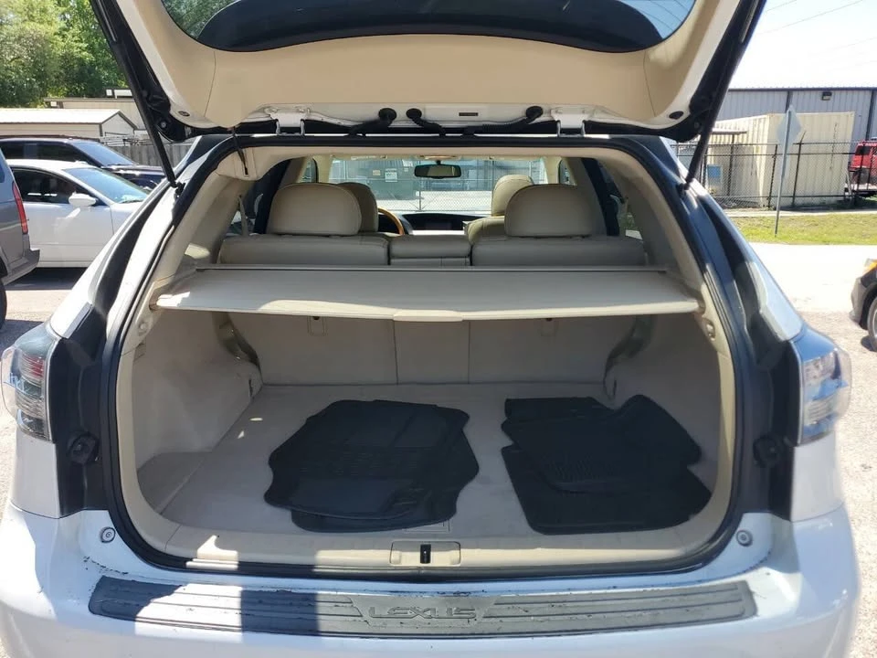 2011 Lexus RX 3rd Gen - Image 16 of 19