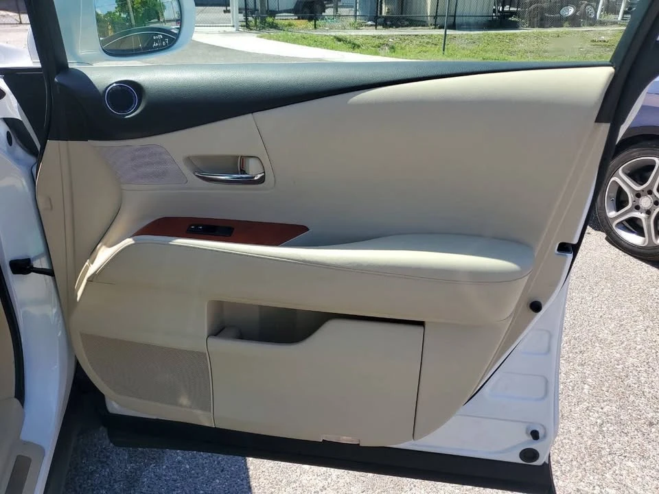 2011 Lexus RX 3rd Gen - Image 11 of 19