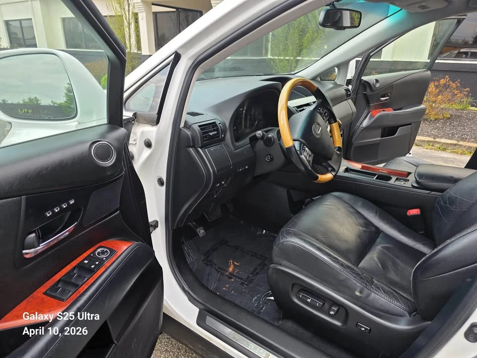 2011 Lexus RX 3rd Gen - Image 11 of 16