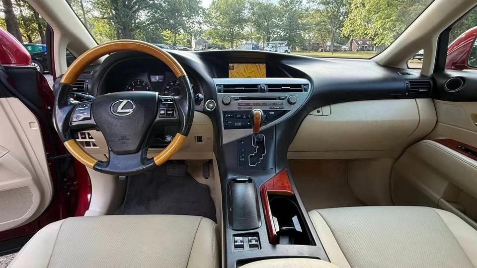 2011 Lexus RX 3rd Gen - Image 15 of 20