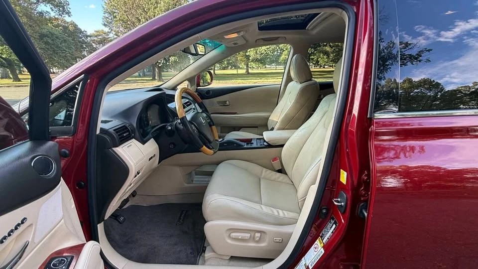 2011 Lexus RX 3rd Gen - Image 8 of 20