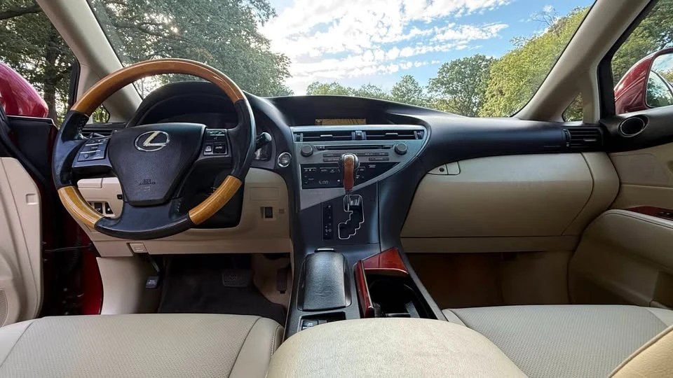 2011 Lexus RX 3rd Gen - Image 9 of 20