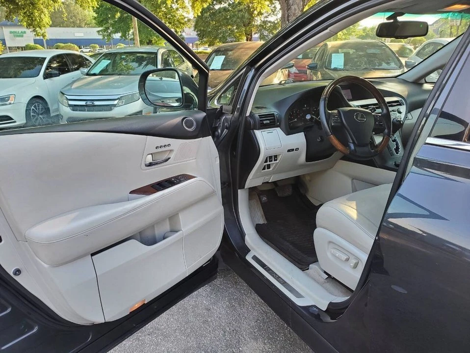 2011 Lexus RX 3rd Gen - Image 9 of 20