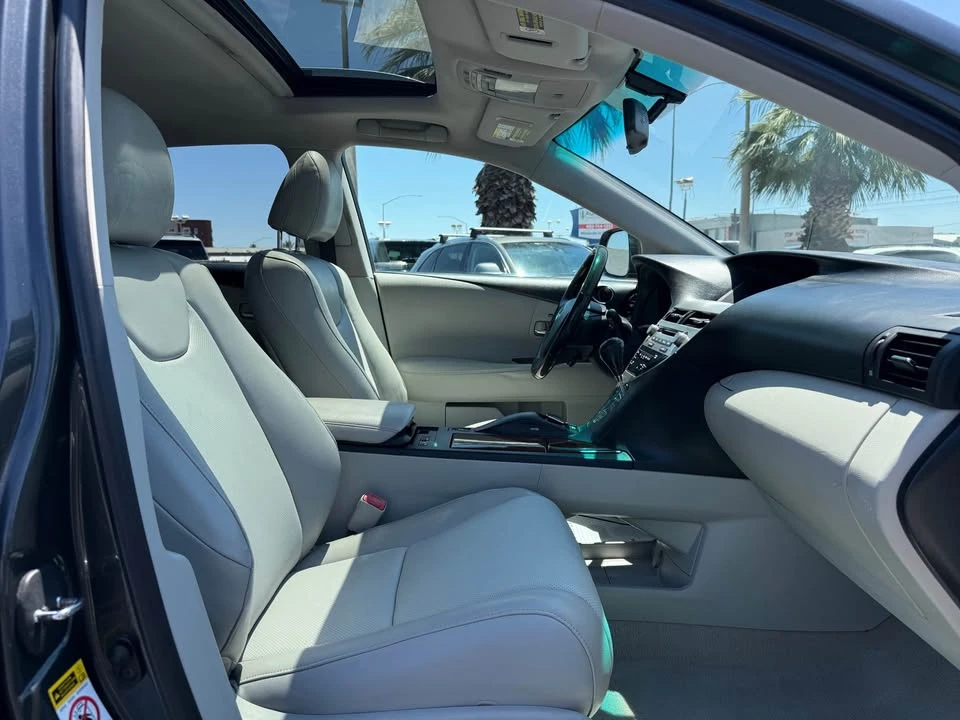 2011 Lexus RX 3rd Gen - Image 11 of 18