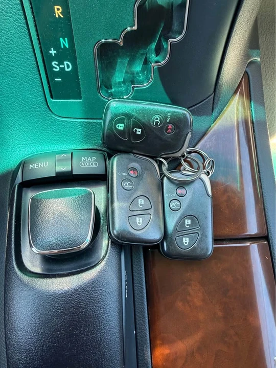 2011 Lexus RX 3rd Gen - Image 17 of 18