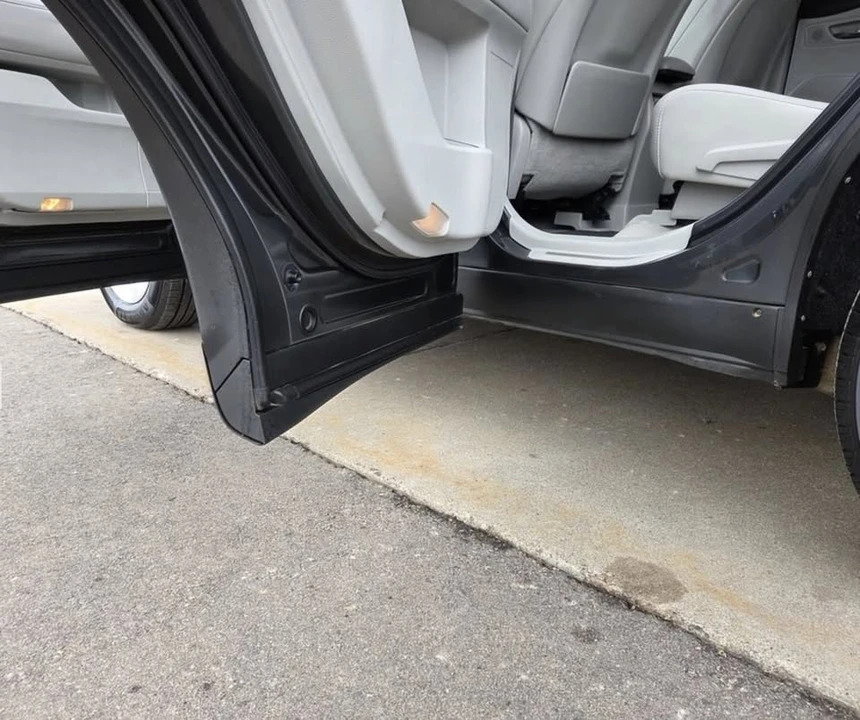 2011 Lexus RX 3rd Gen - Image 14 of 20