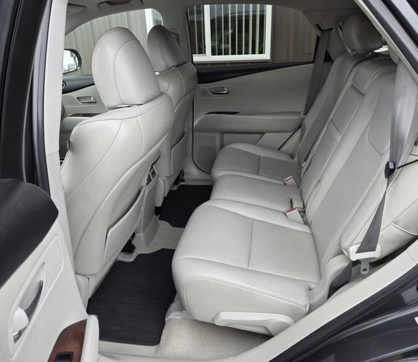 2011 Lexus RX 3rd Gen - Image 10 of 20