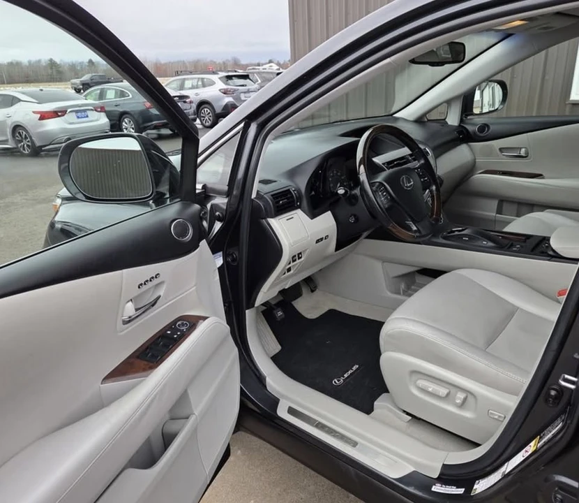 2011 Lexus RX 3rd Gen - Image 12 of 20
