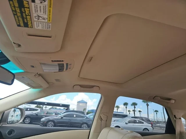 2011 Lexus RX 3rd Gen - Image 11 of 12