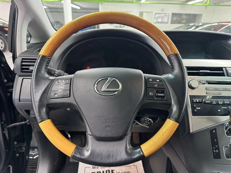 2011 Lexus RX 3rd Gen - Image 9 of 17