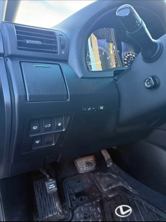 2011 Lexus RX 3rd Gen - Image 15 of 19