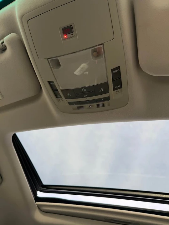 2011 Lexus RX 3rd Gen - Image 13 of 20