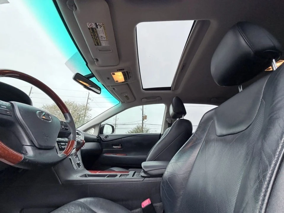 2011 Lexus RX 3rd Gen - Image 15 of 17