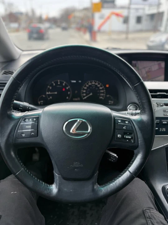 2011 Lexus RX 3rd Gen - Image 16 of 17