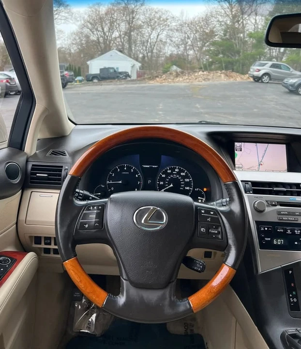 2011 Lexus RX 3rd Gen - Image 12 of 19