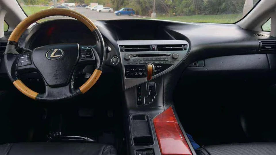 2011 Lexus RX 3rd Gen - Image 12 of 15