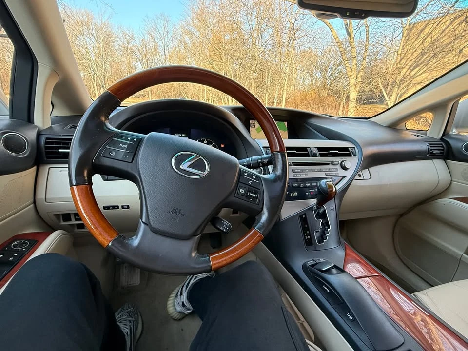 2011 Lexus RX 3rd Gen - Image 14 of 16