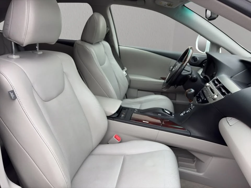 2011 Lexus RX 3rd Gen - Image 17 of 19