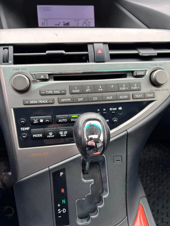2011 Lexus RX 3rd Gen - Image 10 of 13