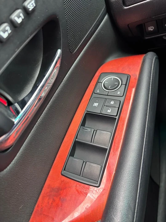 2011 Lexus RX 3rd Gen - Image 12 of 13