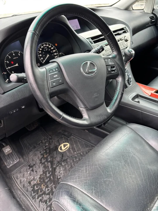 2011 Lexus RX 3rd Gen - Image 8 of 13