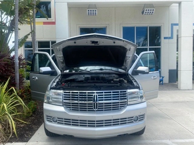 2011 Lincoln Navigator 3rd Gen - Image 17 of 21