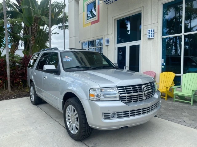 2011 Lincoln Navigator 3rd Gen - Image 2 of 21