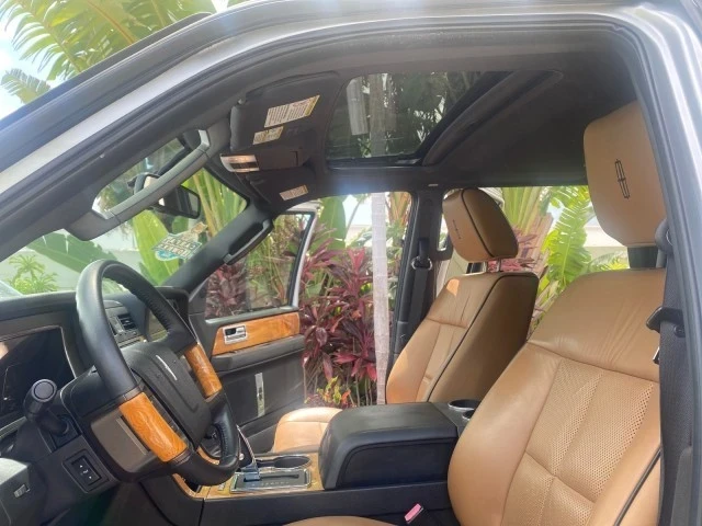 2011 Lincoln Navigator 3rd Gen - Image 11 of 21