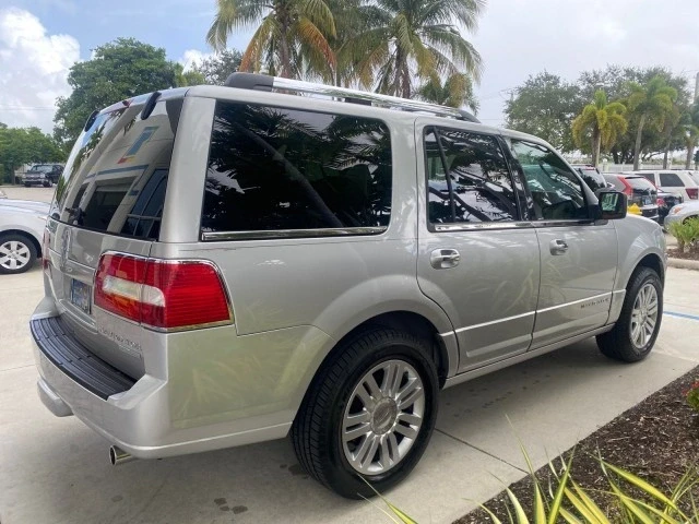 2011 Lincoln Navigator 3rd Gen - Image 8 of 21