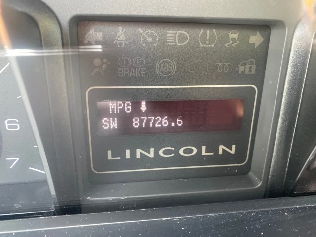 2011 Lincoln Navigator 3rd Gen - Image 19 of 21