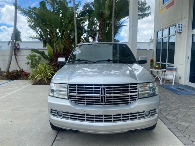2011 Lincoln Navigator 3rd Gen - Image 3 of 21