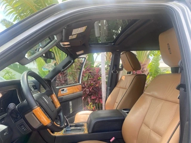 2011 Lincoln Navigator 3rd Gen - Image 11 of 21