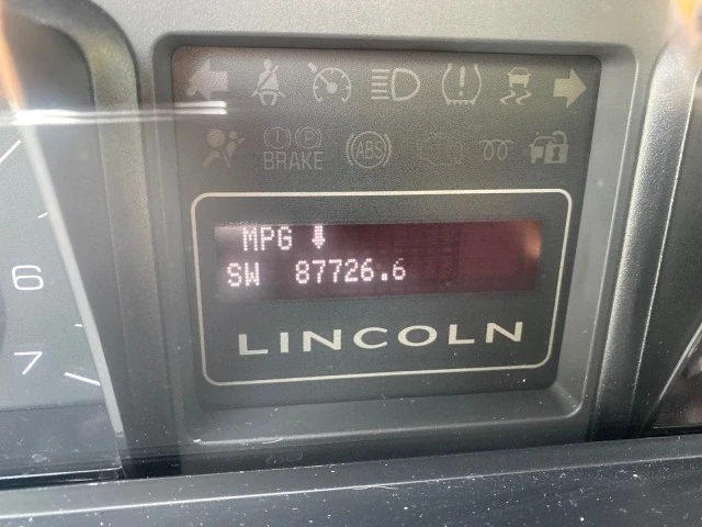 2011 Lincoln Navigator 3rd Gen - Image 19 of 21