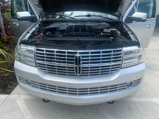 2011 Lincoln Navigator 3rd Gen - Image 18 of 21