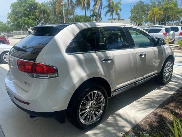 2011 Lincoln MKX - Image 8 of 21