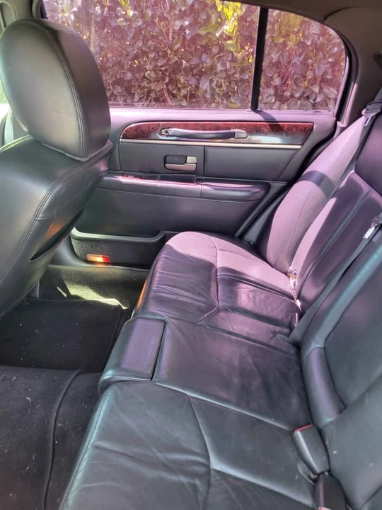 2011 Lincoln Continental - Image 5 of 11