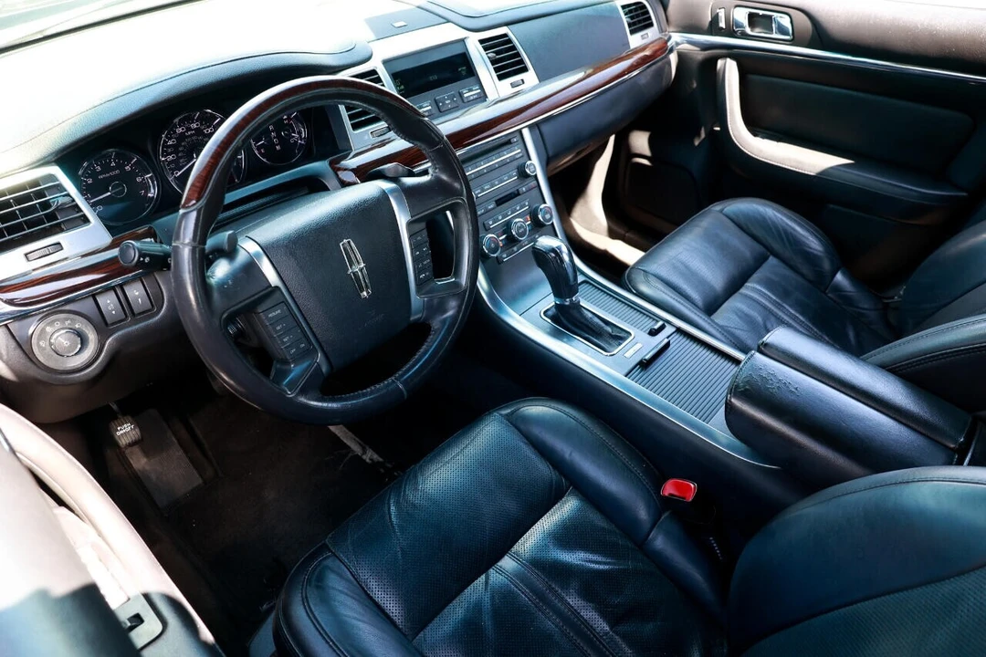 2011 Lincoln MKS - Image 4 of 12