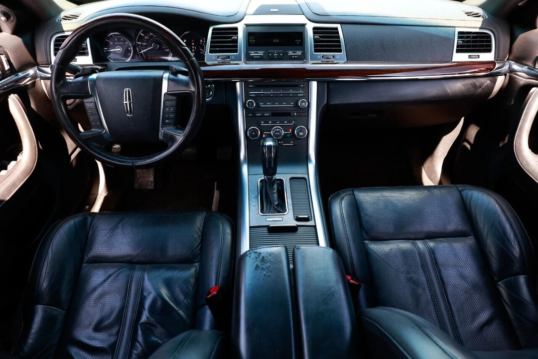 2011 Lincoln MKS - Image 2 of 12