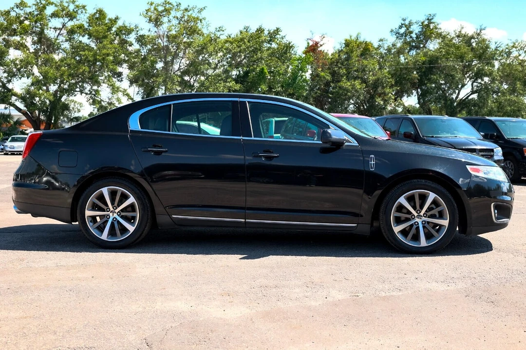 2011 Lincoln MKS - Image 13 of 21