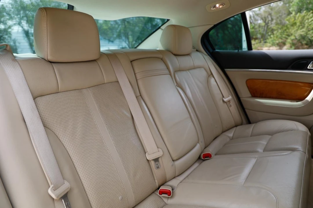 2011 Lincoln MKS - Image 12 of 21