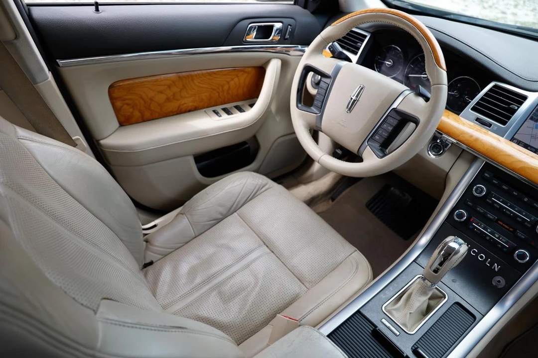 2011 Lincoln MKS - Image 20 of 21