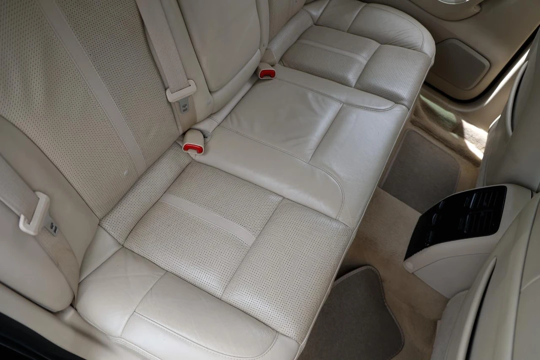 2011 Lincoln MKS - Image 14 of 21