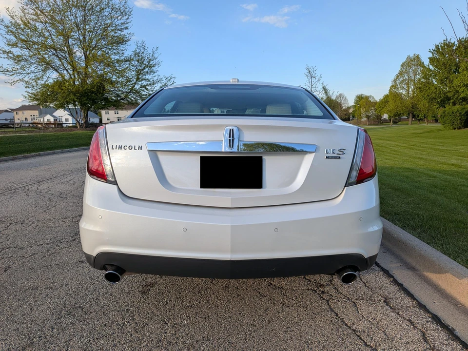 2011 Lincoln MKS - Image 18 of 31