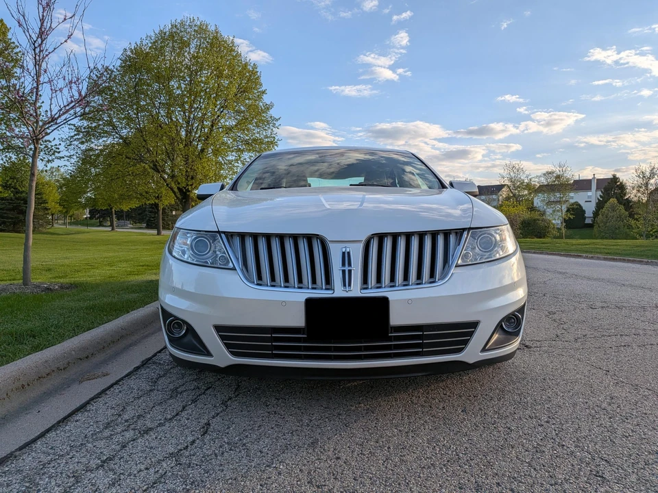 2011 Lincoln MKS - Image 30 of 31