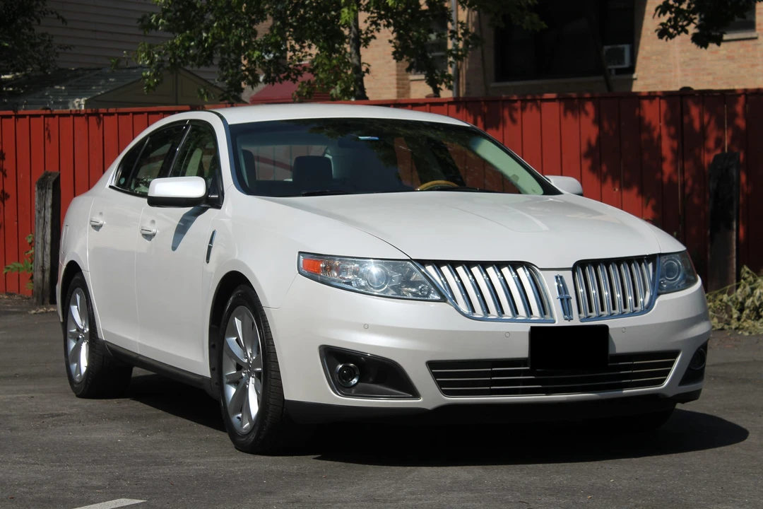 2011 Lincoln MKS - Image 28 of 31